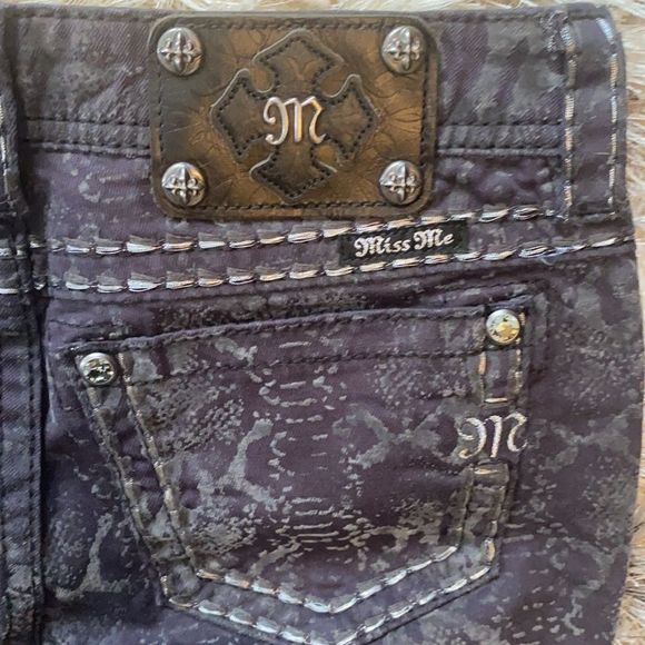 ~Gorgeous Miss Me Jeans! Like New! Size 26!~ - Picture 7 of 10